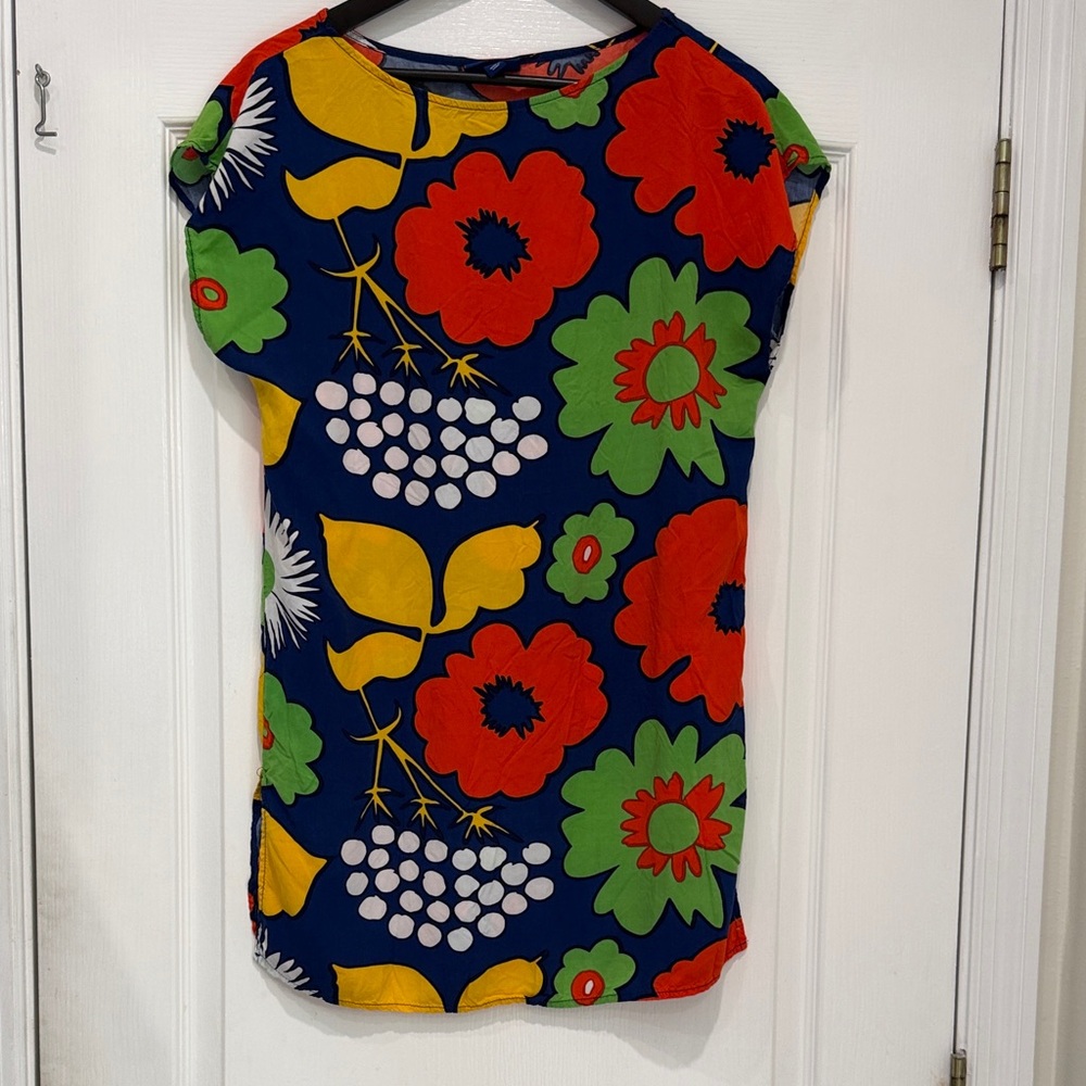 Bold Floral Tunic Top in Navy with Red & Green